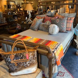 Iron bed with great pillows